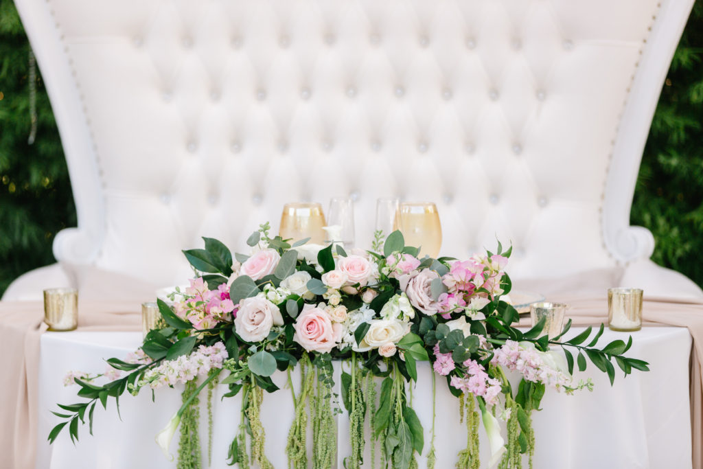 sweetheart table with real flowers